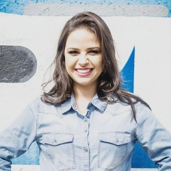 Caroline Oliveira